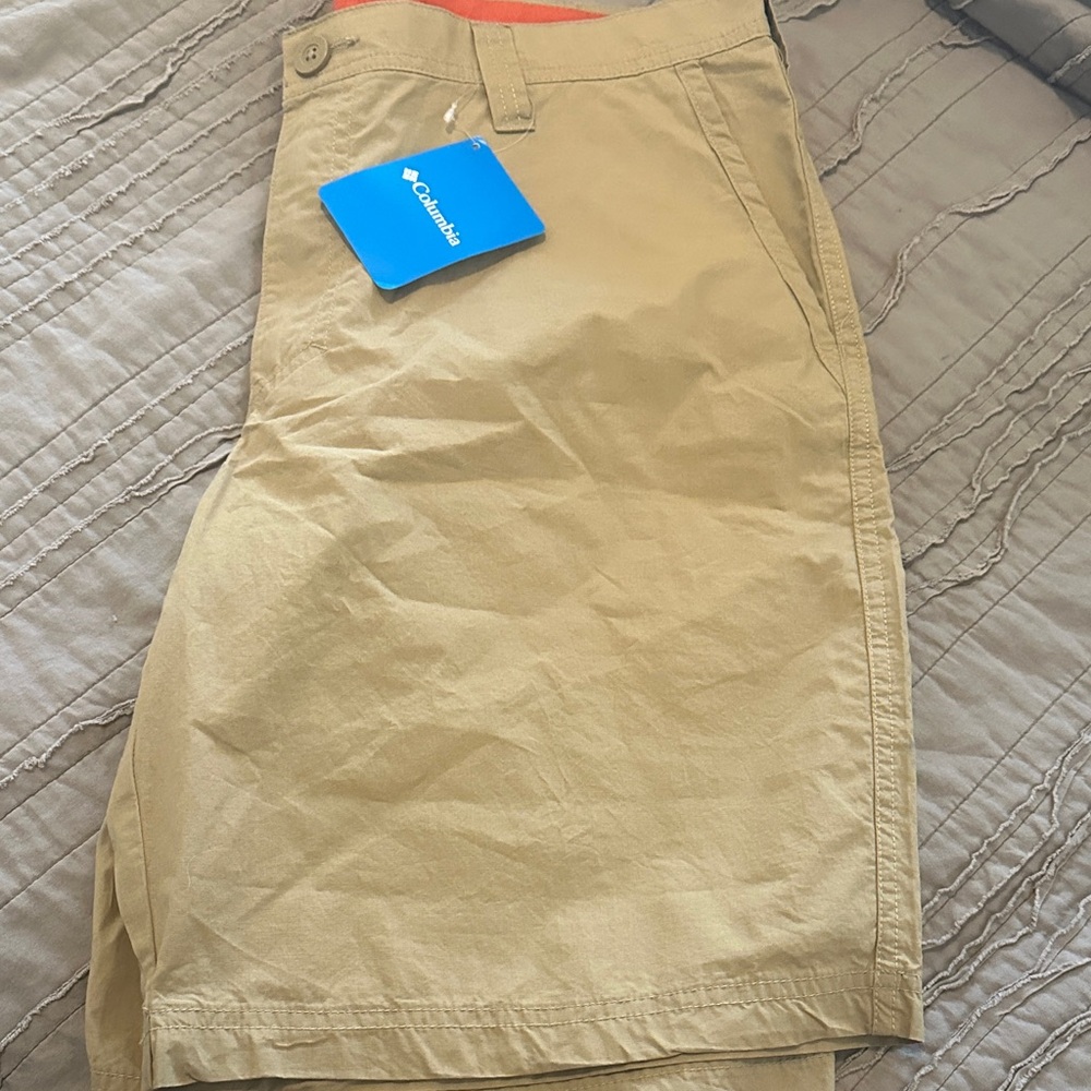 Columbia Khaki men’s shorts